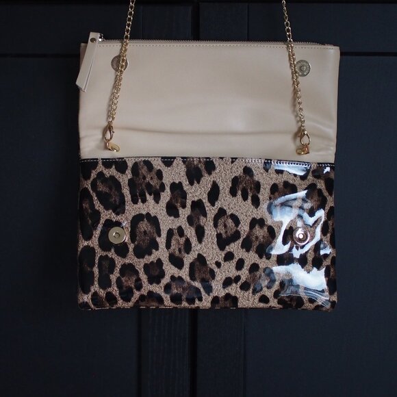 Steve Madden | Like NEW Leopard Print Clutch in Glossy Finish - Picture 6 of 8